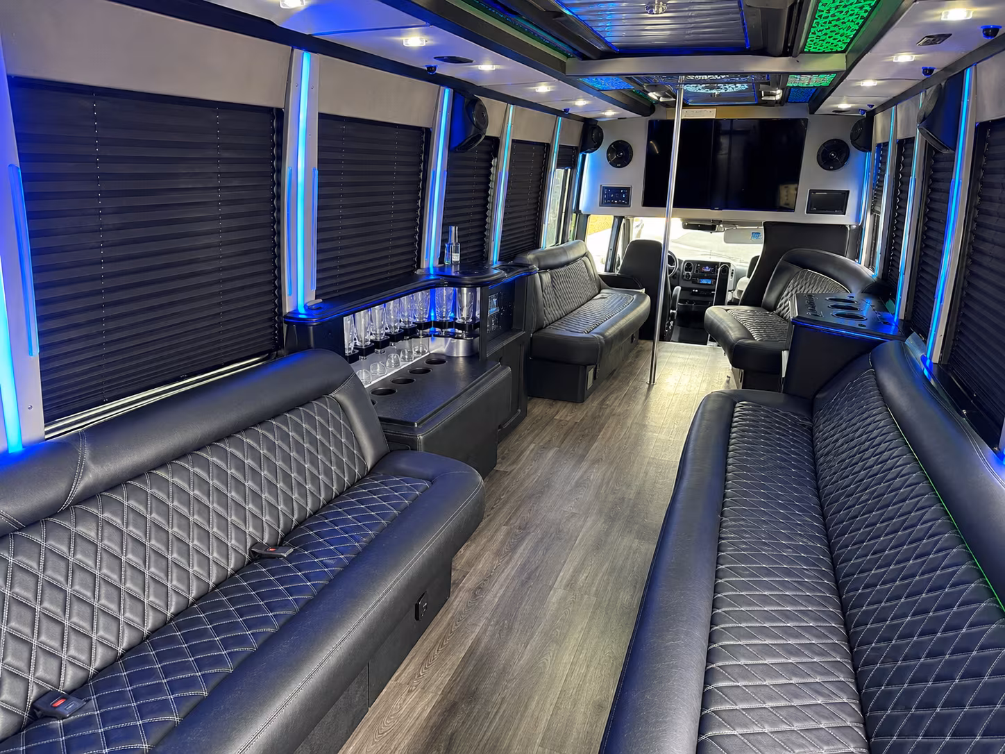 Alexandria Birthday, Sweet 16, & Quinceañera Transportation group transportation