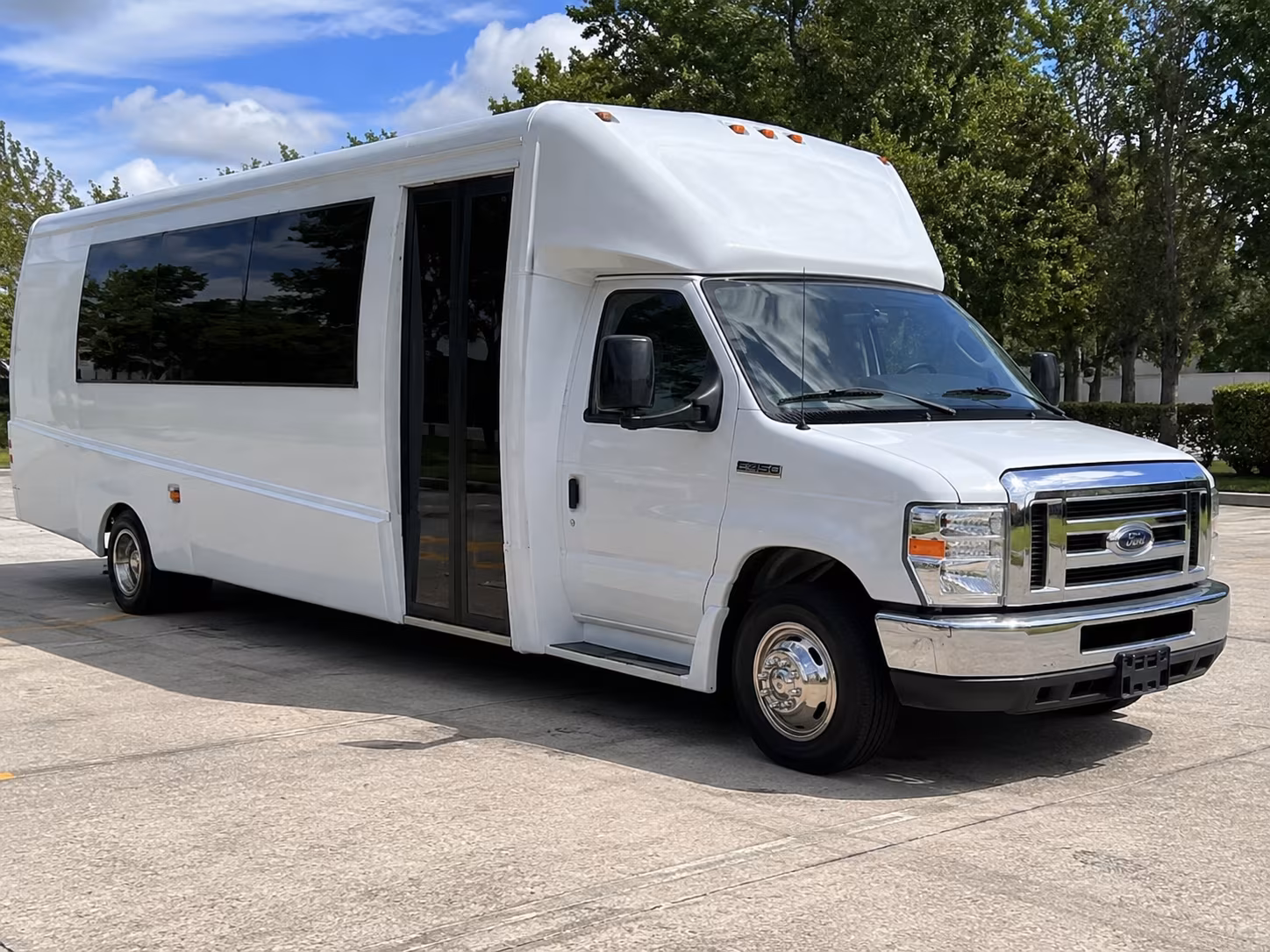 Baltimore Birthday, Sweet 16, & Quinceañera Party Bus Rentals
