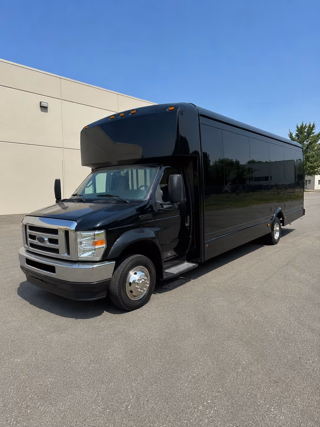 Gaithersburg Birthday, Sweet 16, & Quinceañera Party Bus Rentals